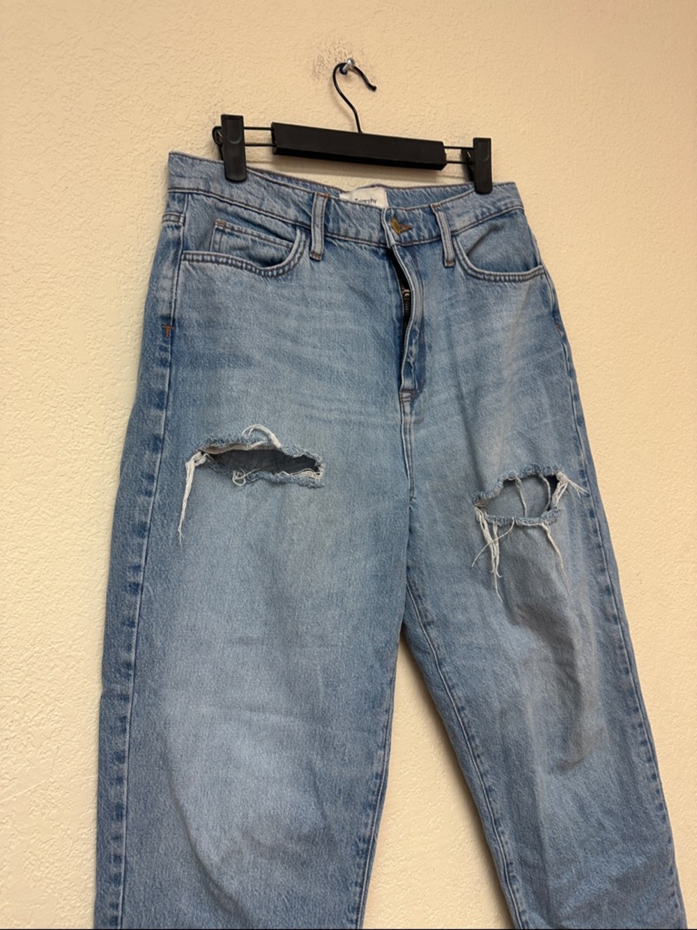 Triarchy womans Light Blue Distressed straight leg Jeans size 29 - Picture 3 of 5